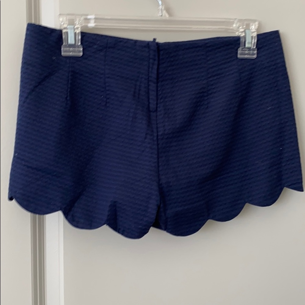 Lilly Pulitzer Scalloped Navy Shorts - Picture 2 of 5